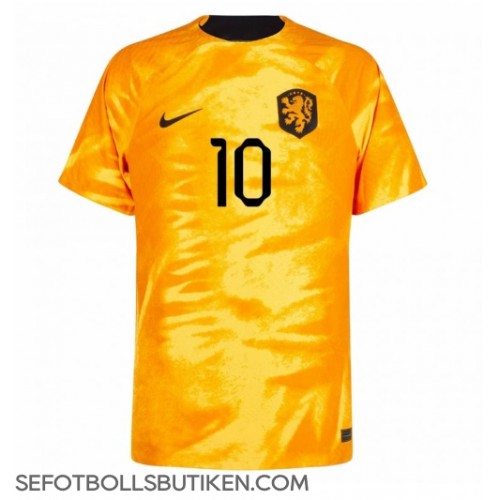 Nederländerna Memphis Depay #10 Replika Hemma matchkläder VM 2022 Korta ärmar